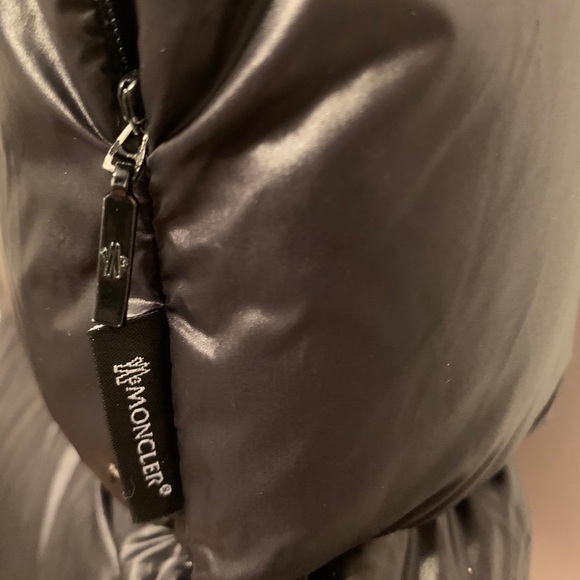 MONCLER DOUDOUNE LEGERE DOWN VEST - Picture 13 of 15